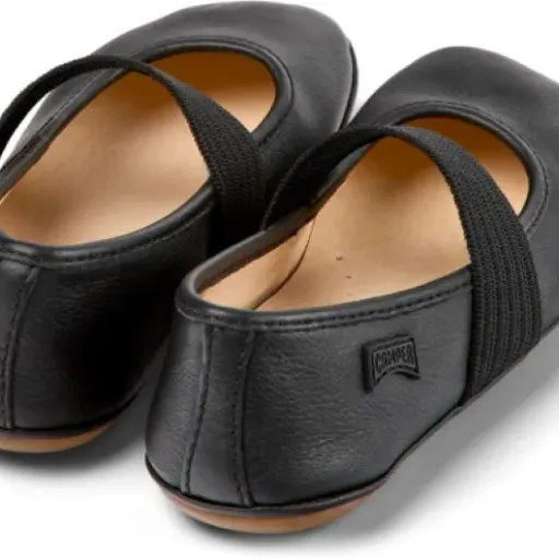 Camper Girls Right Lace-Up Flats Review: comfy leather ballerinas that actually stay on small feet