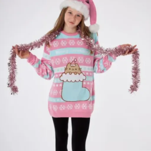 Pusheen Girls Christmas Jumper Review: Thick, cosy and cute, but fully synthetic