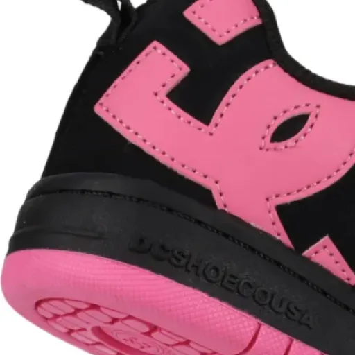 DC Unisex Kids Court Graffik Skate Shoe Review: Chunky old-school style for kids who actually use their shoes