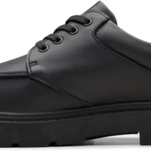 Clarks Lorcam Edge YOxford Flat Review: a solid school/formal shoe that keeps things simple