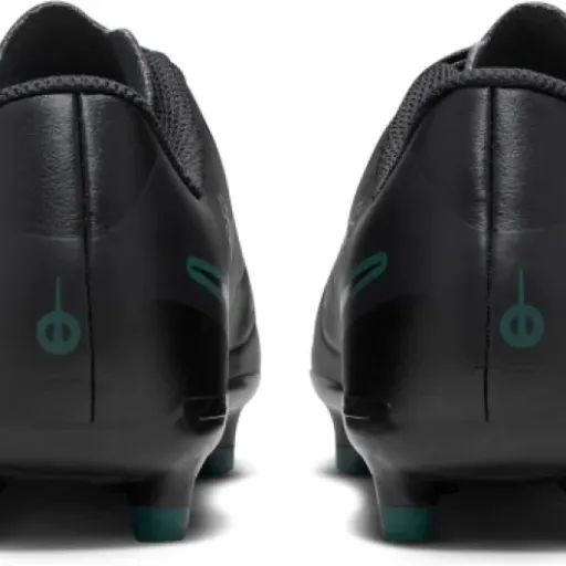 NIKE Jr Tiempo Legend 10 Club Review: solid kids’ football boots that keep things simple