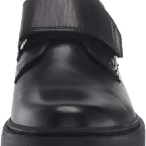 Geox Boy's J Riddock Boy G Review: tough school shoes that keep kids’ feet less sweaty
