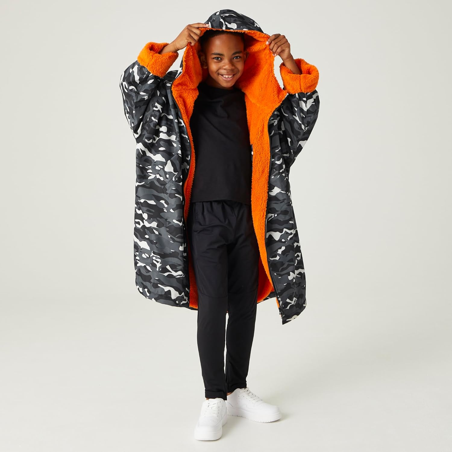 Kids Oversized Waterproof Changing Robe Black Camo(Persimmon) 9-13 Years